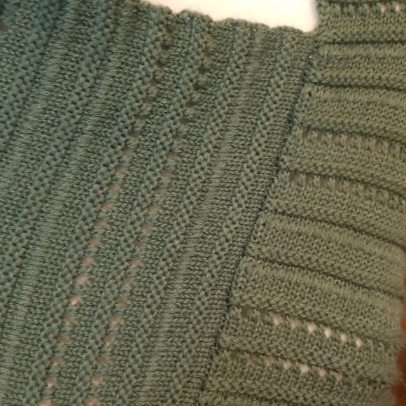 💥New York & Company Poncho Sweather - Picture 4 of 6